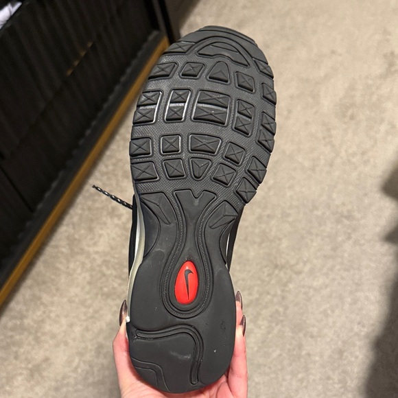 Nike Air Max 97 SE Black and White Patterned Shoes - Picture 5 of 6